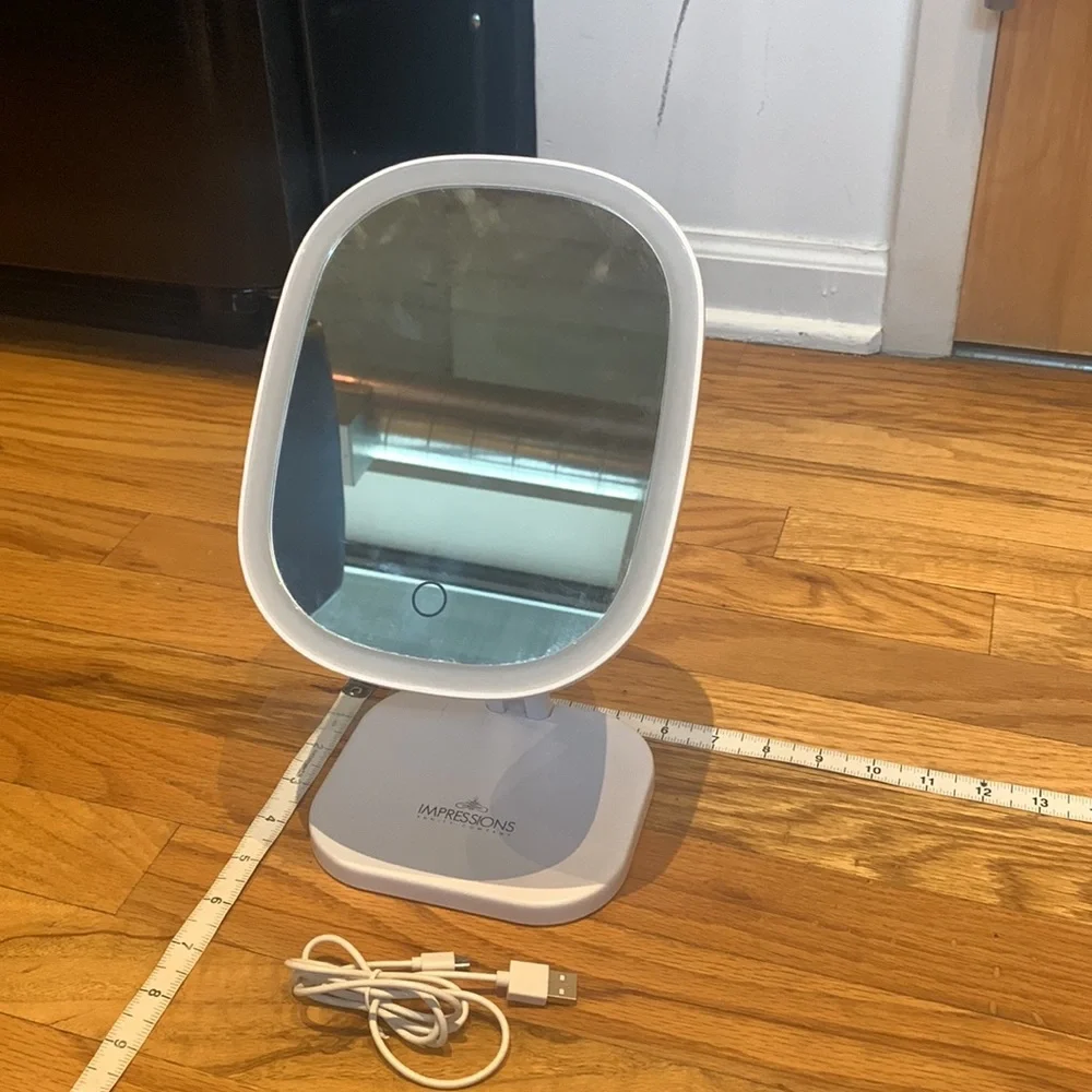 Light up, lightweight, white, led mirror with usb plug in